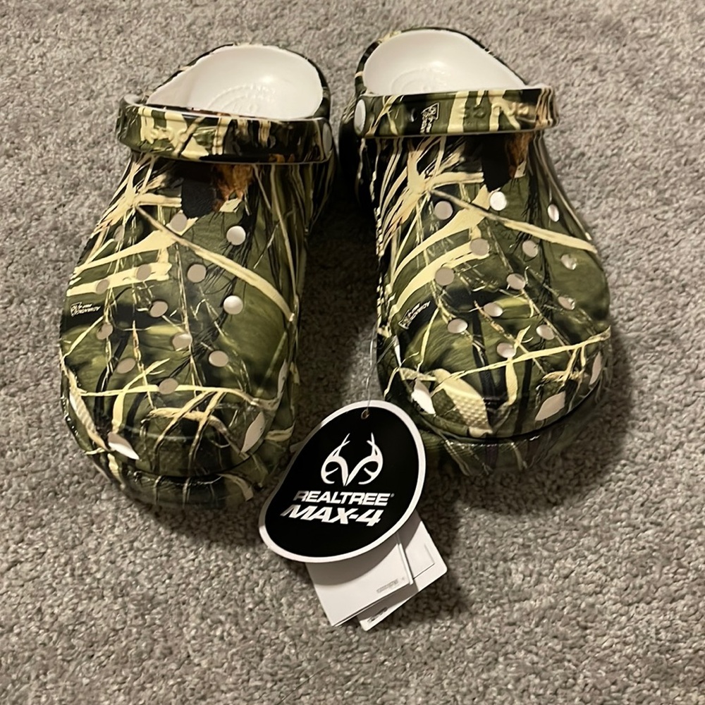 Platform Crocs W6